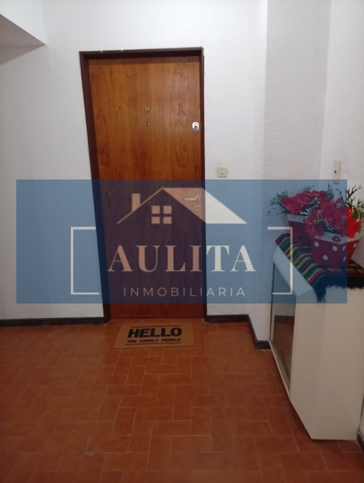 Excelente departamento (3 amb.) a metros del mar con cochera
