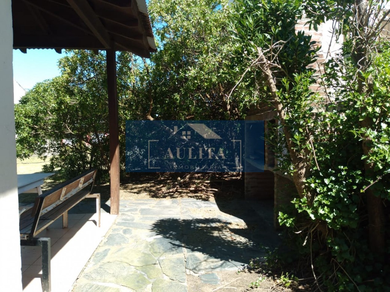 Casa a metros de la playa en Mar del Sud