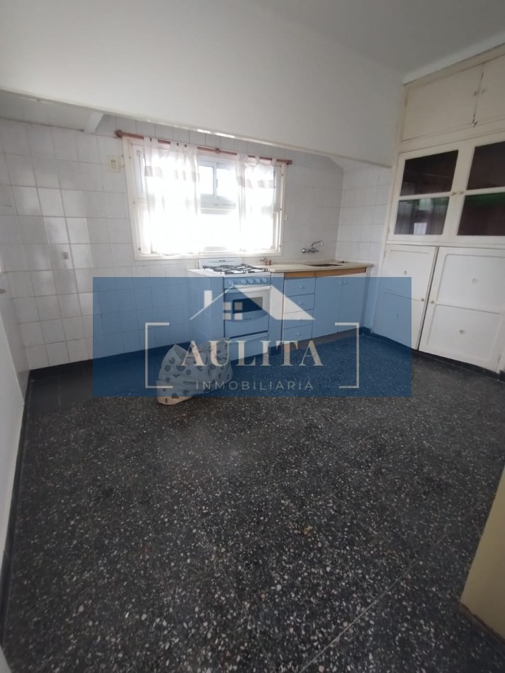 Casa con gran terreno - Centro