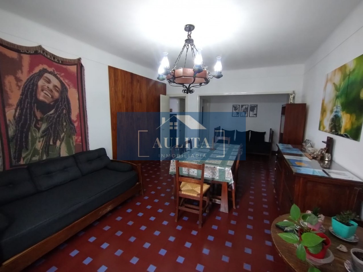 3 ambientes con dependencia de servicio y cochera
