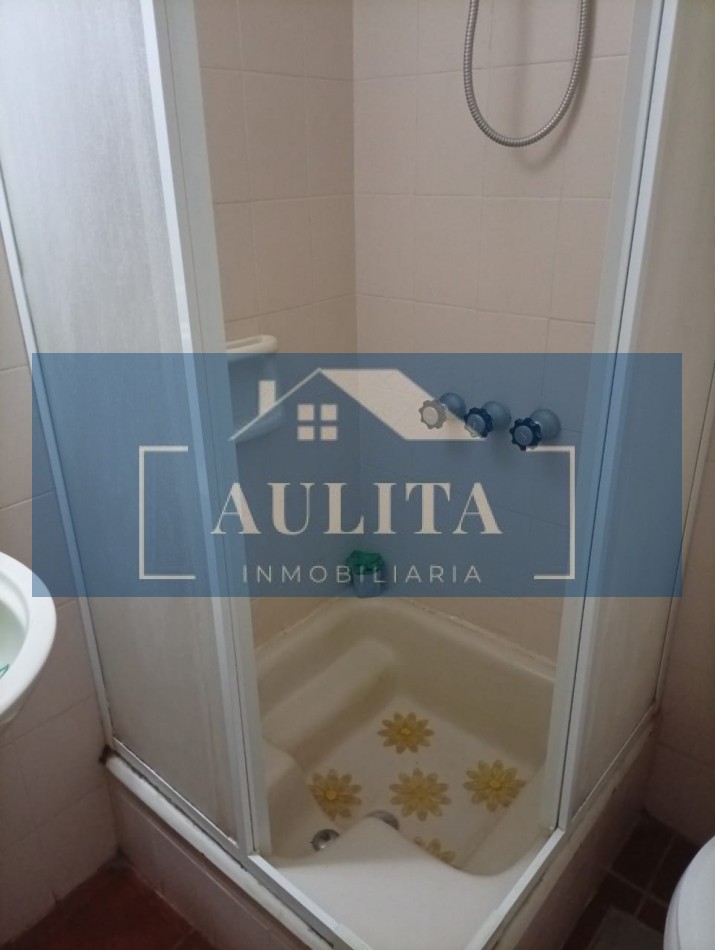 Excelente departamento (3 amb.) a metros del mar con cochera