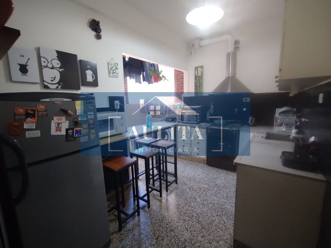 3 ambientes con dependencia de servicio y cochera