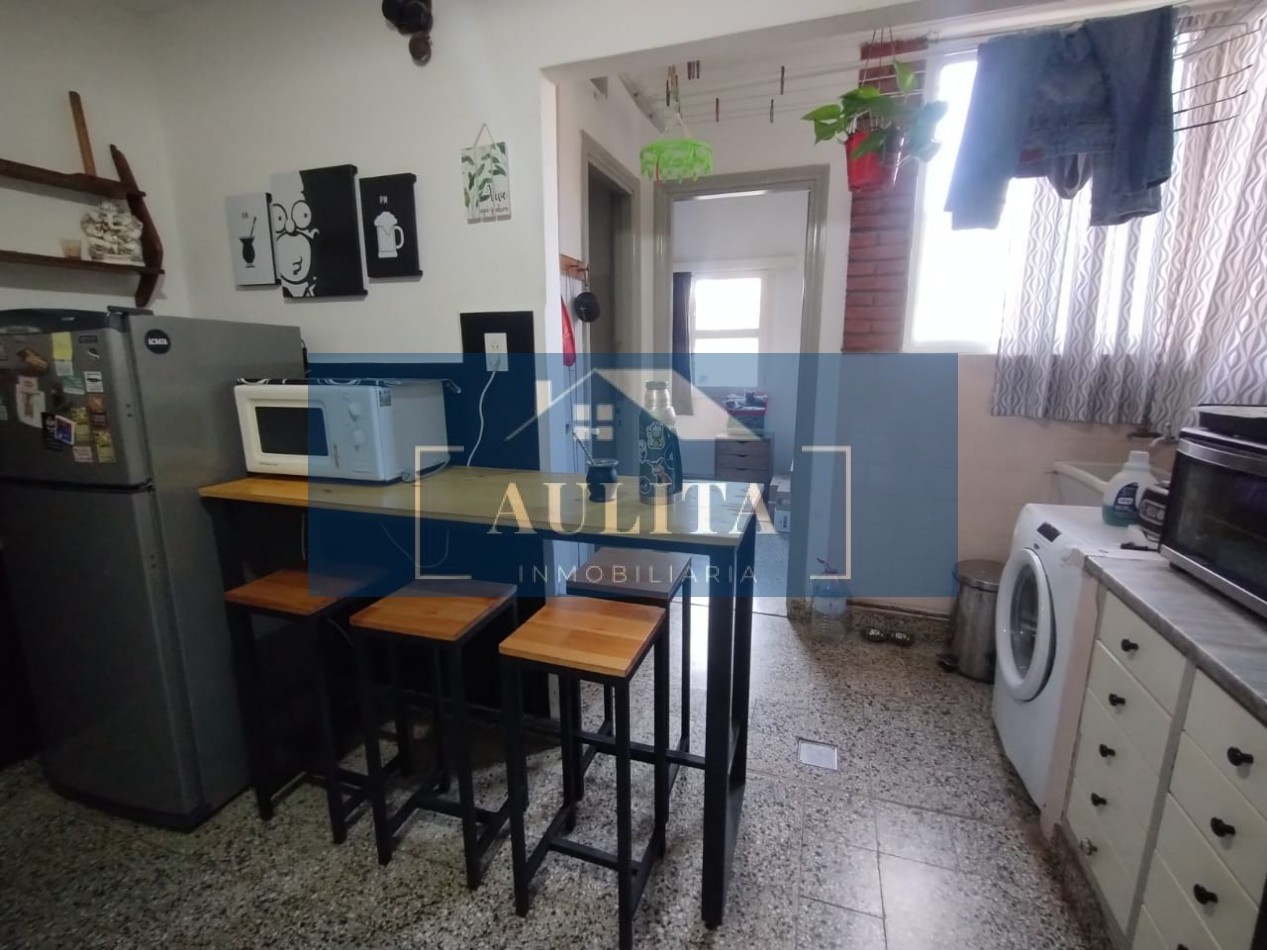 3 ambientes con dependencia de servicio y cochera