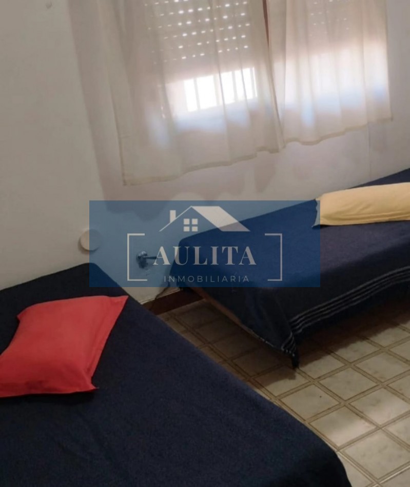 PH con entrada individual y servicios.