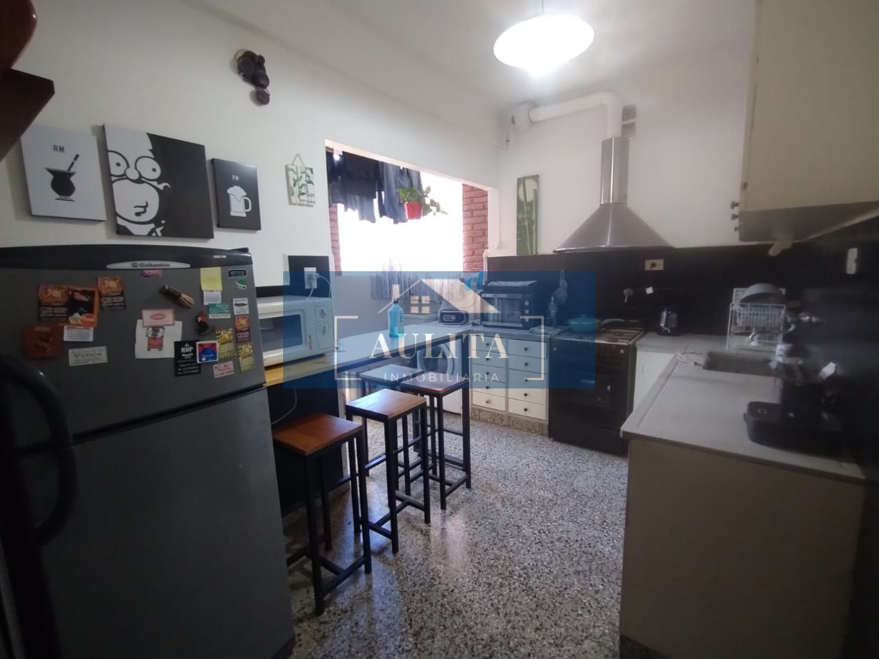 3 ambientes con dependencia de servicio y cochera