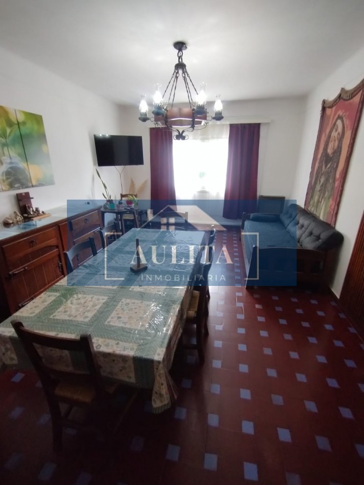 3 ambientes con dependencia de servicio y cochera