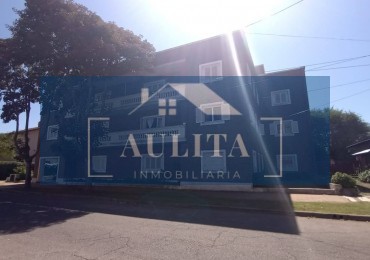 3 ambientes con dependencia de servicio y cochera