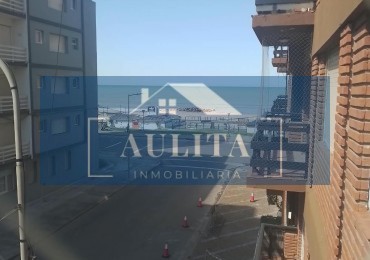 Excelente departamento (3 amb.) a metros del mar con cochera